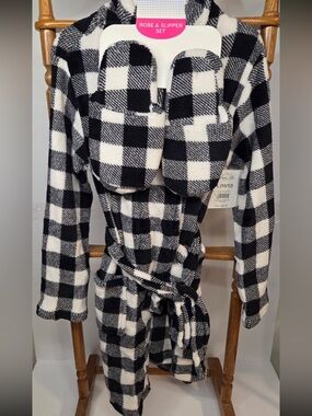 Girls Plaid Robe & Slipper Set Size L (10-12) - NWT